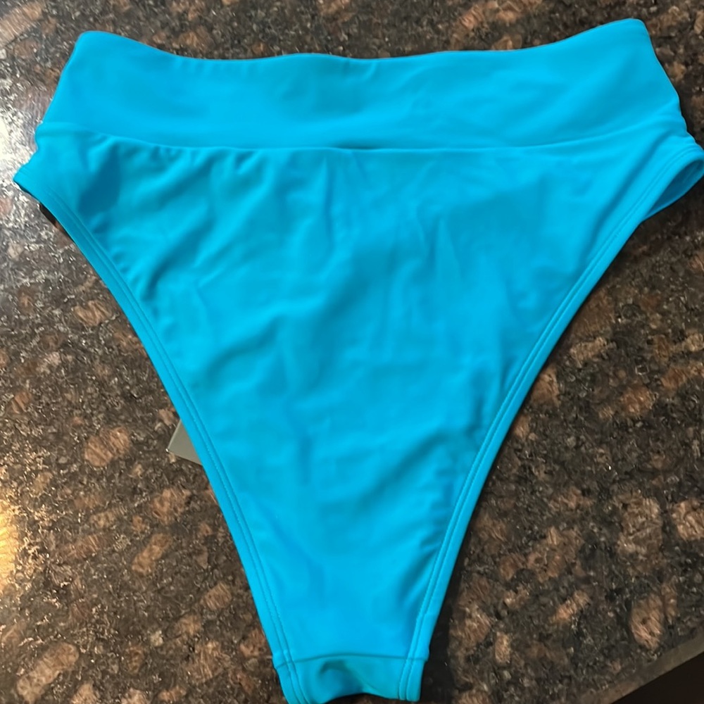 Halara Bikini Bottom - Picture 5 of 5